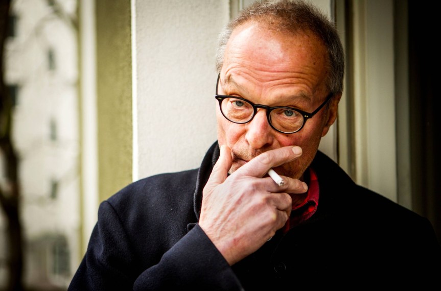 Appunti e punti interrogativi su Autoritratto con pianoforte russo di Wolf&nbsp;Wondratschek